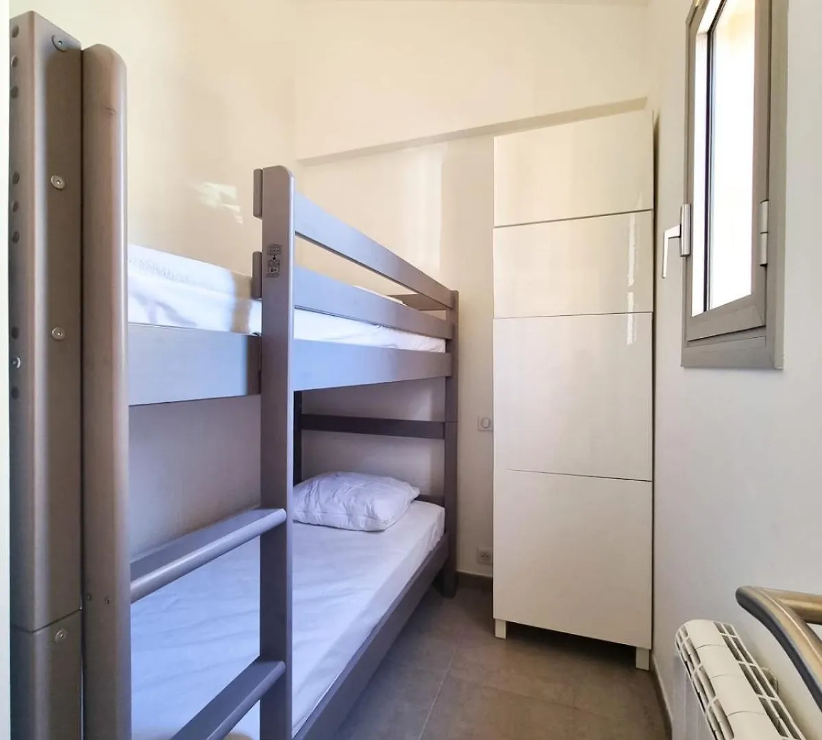 Дом отдыха Seafront Apartment 4 People In Domain - 2 Pools Сен-Рафаэль